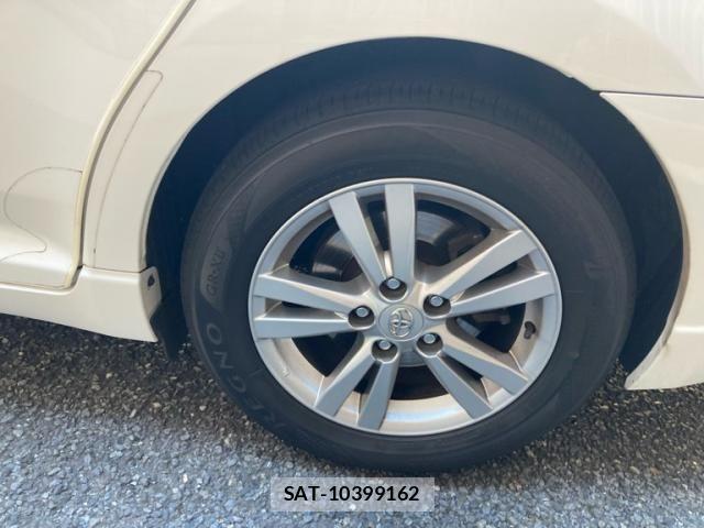 Toyota AVENSIS WAGON 2012-03 7978578-5
