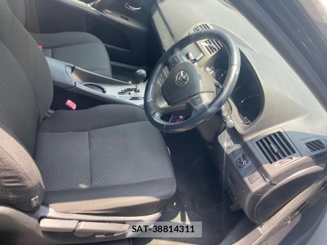 Toyota AVENSIS WAGON 2011-11 8034514-9