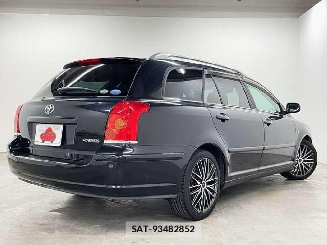 Toyota AVENSIS WAGON 2005-09 8129106-2