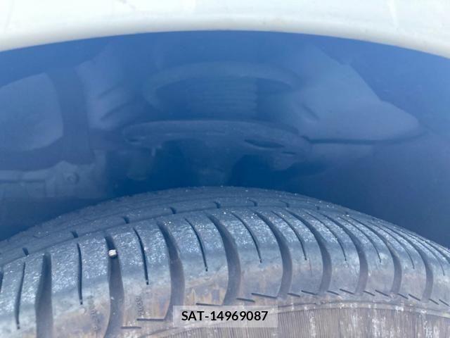 Toyota AVENSIS WAGON 2012-09 8313222-9