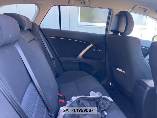 Toyota AVENSIS WAGON 2012-09 8313222-15