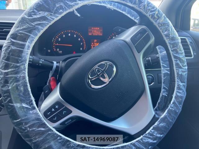 Toyota AVENSIS WAGON 2012-09 8313222-16