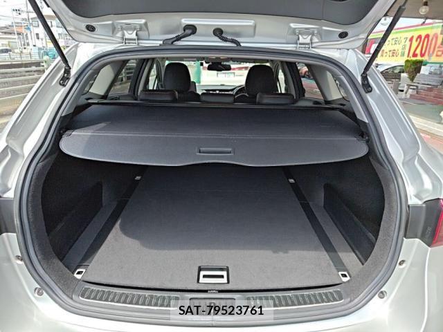 Toyota AVENSIS WAGON 2018-06 8313220-25