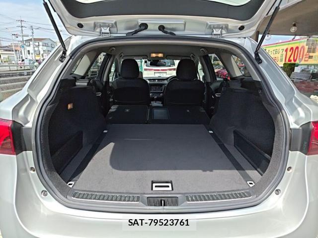 Toyota AVENSIS WAGON 2018-06 8313220-27