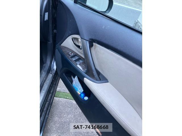 Toyota AVENSIS WAGON 2013-08 8313223-19