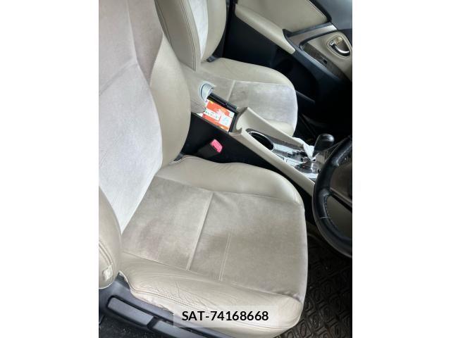 Toyota AVENSIS WAGON 2013-08 8313223-22