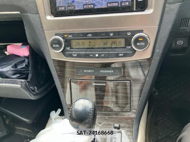 Toyota AVENSIS WAGON 2013-08 8313223-23