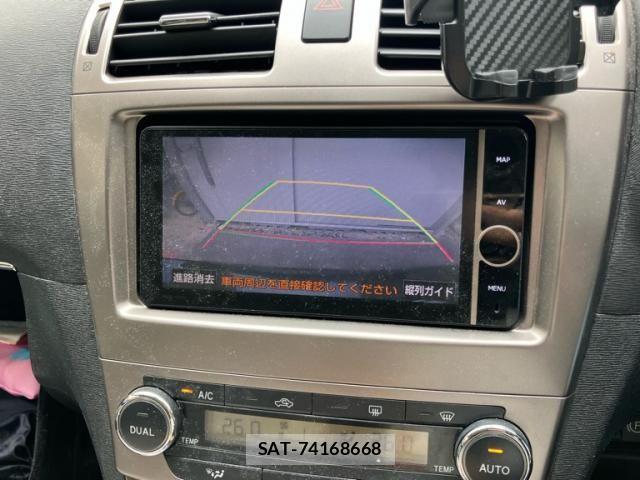 Toyota AVENSIS WAGON 2013-08 8313223-25