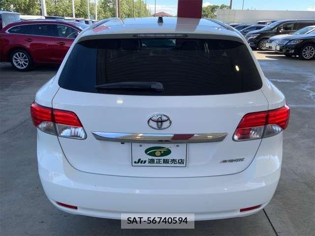 Toyota AVENSIS WAGON 2014-01 8437948-8