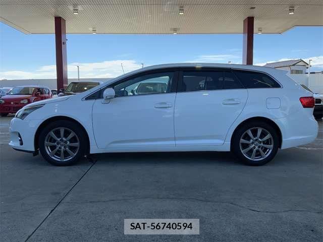 Toyota AVENSIS WAGON 2014-01 8437948-10