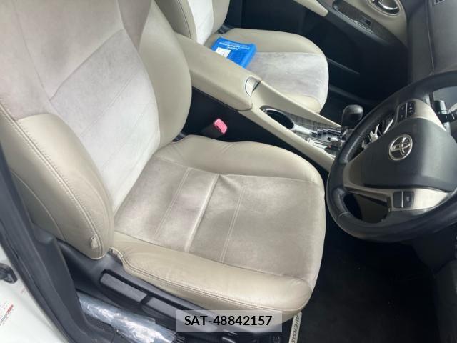 Toyota AVENSIS WAGON 2014-03 8658129-12