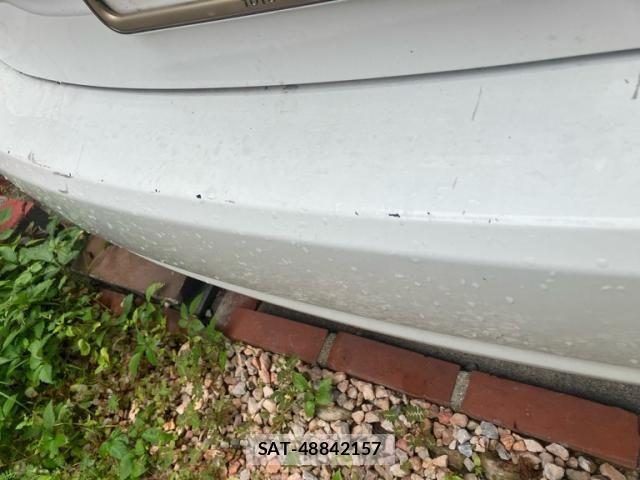 Toyota AVENSIS WAGON 2014-03 8658129-24