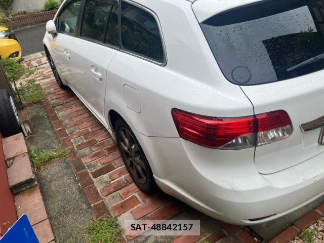 Toyota AVENSIS WAGON 2014-03 8658129-4
