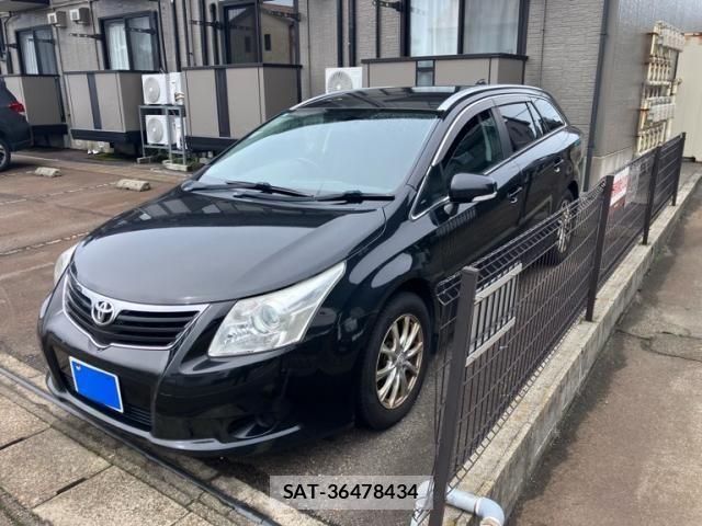 Toyota AVENSIS WAGON 2012-01 8779569-3