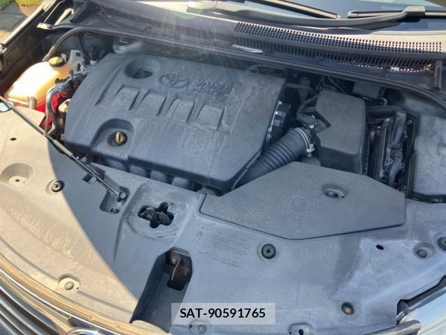 Toyota AVENSIS WAGON 2011-11 8827944-12