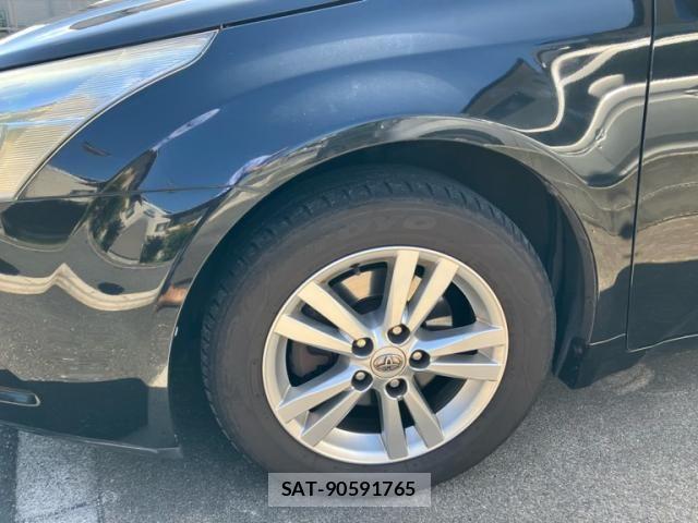 Toyota AVENSIS WAGON 2011-11 8827944-2