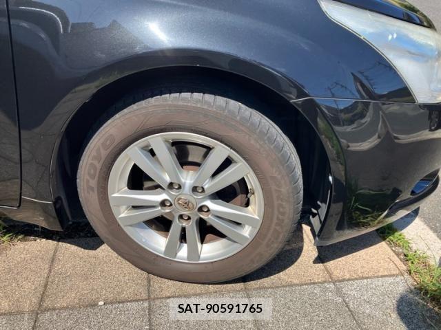 Toyota AVENSIS WAGON 2011-11 8827944-4