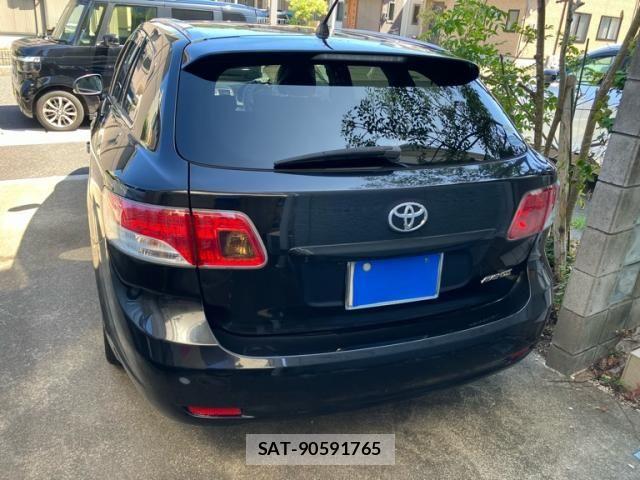 Toyota AVENSIS WAGON 2011-11 8827944-6