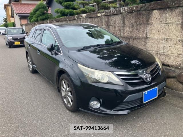 Toyota AVENSIS WAGON 2014-01 8827943-1