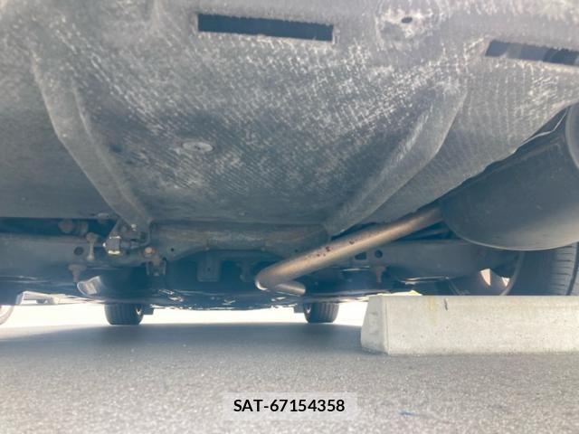 Toyota AVENSIS WAGON 2014-01 8827945-11