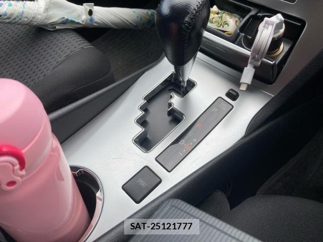 Toyota AVENSIS WAGON 2014-02 8848306-9