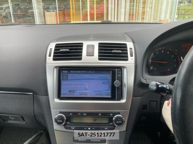 Toyota AVENSIS WAGON 2014-02 8848306-11
