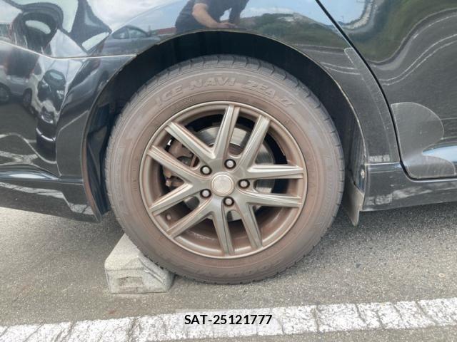 Toyota AVENSIS WAGON 2014-02 8848306-17