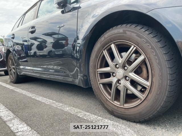Toyota AVENSIS WAGON 2014-02 8848306-18