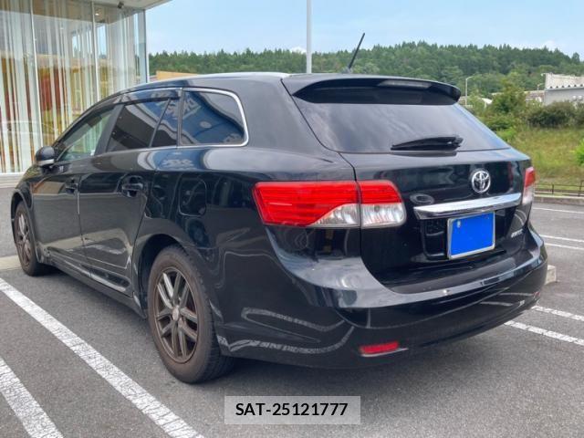 Toyota AVENSIS WAGON 2014-02 8848306-2