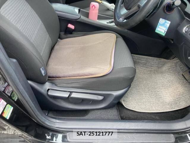 Toyota AVENSIS WAGON 2014-02 8848306-6