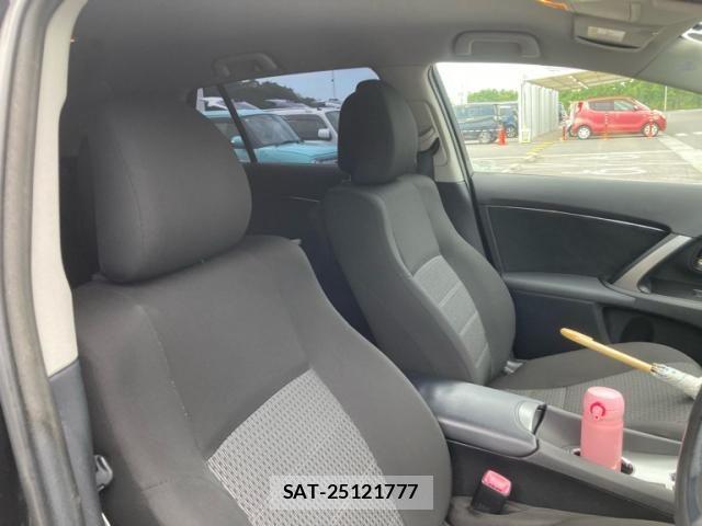 Toyota AVENSIS WAGON 2014-02 8848306-7