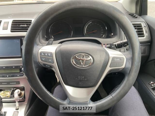 Toyota AVENSIS WAGON 2014-02 8848306-8
