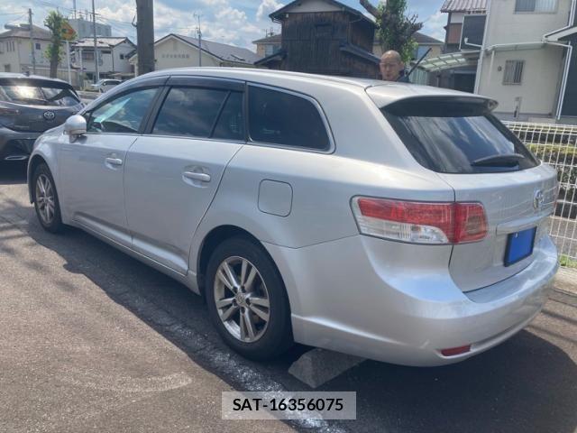 Toyota AVENSIS WAGON 2011-11 8870474-2