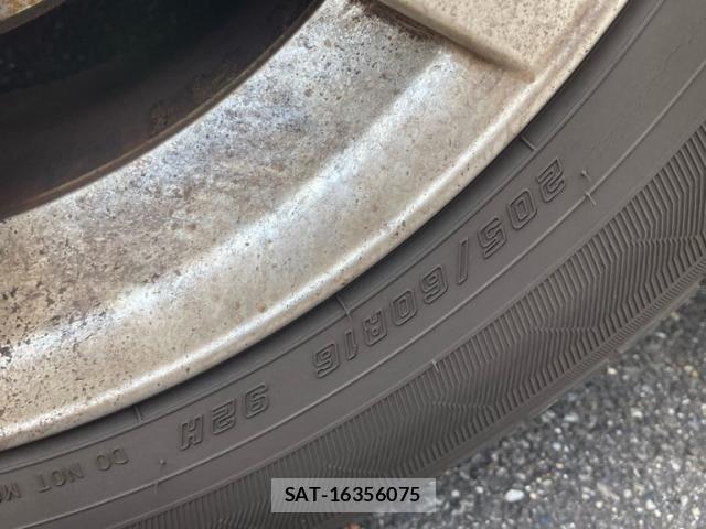Toyota AVENSIS WAGON 2011-11 8870474-8