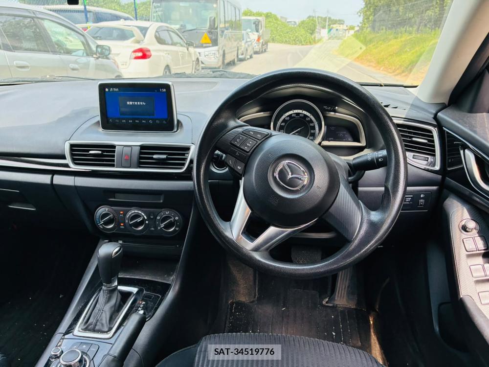 Mazda AXELA 2015-08 8009573-13