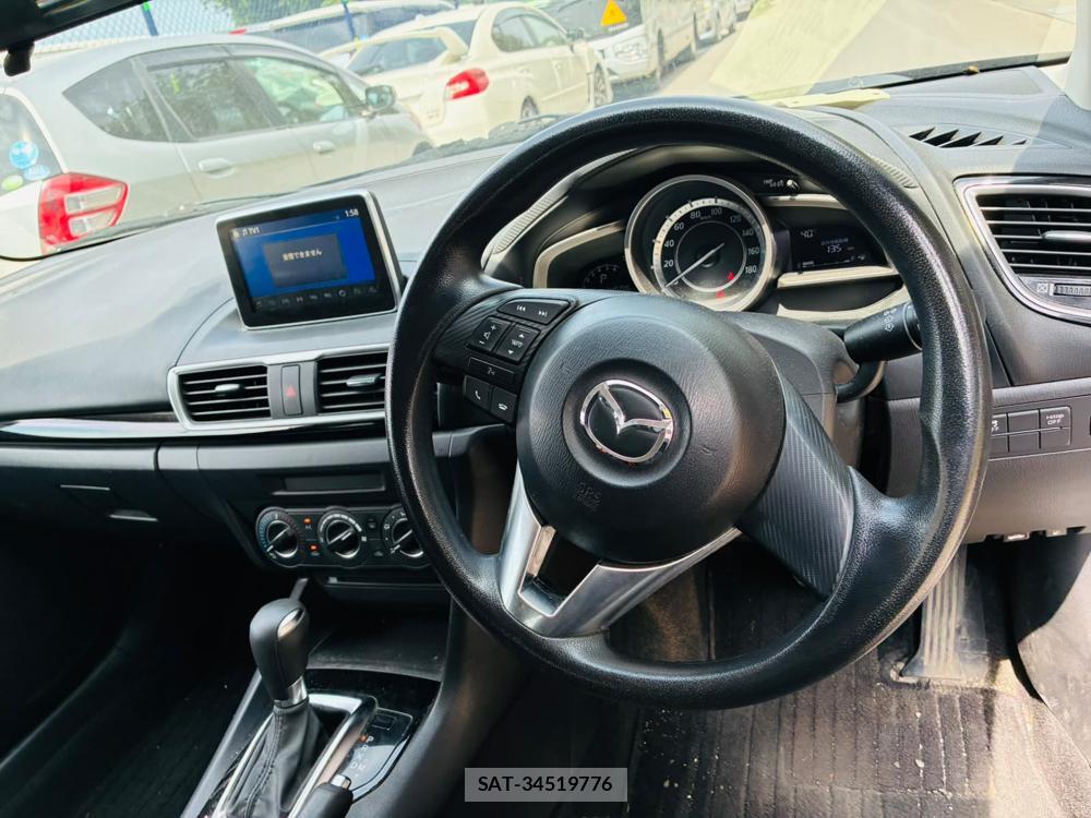 Mazda AXELA 2015-08 8009573-14
