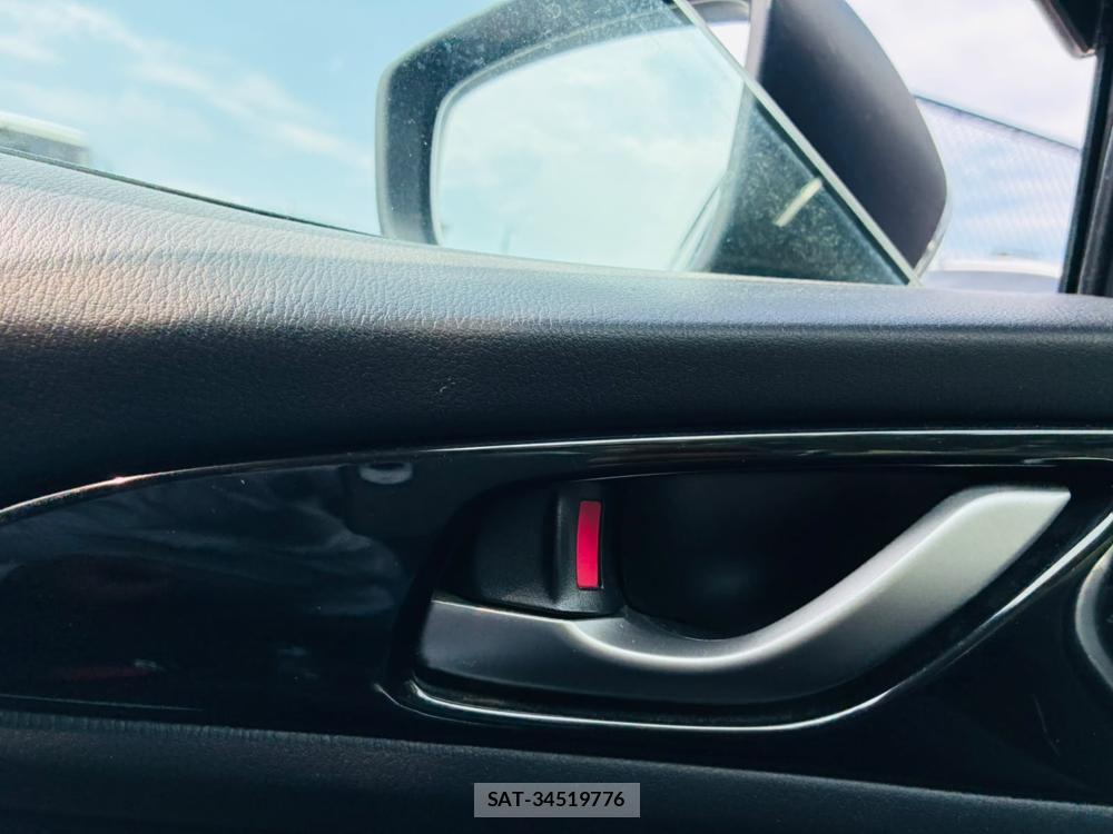 Mazda AXELA 2015-08 8009573-21