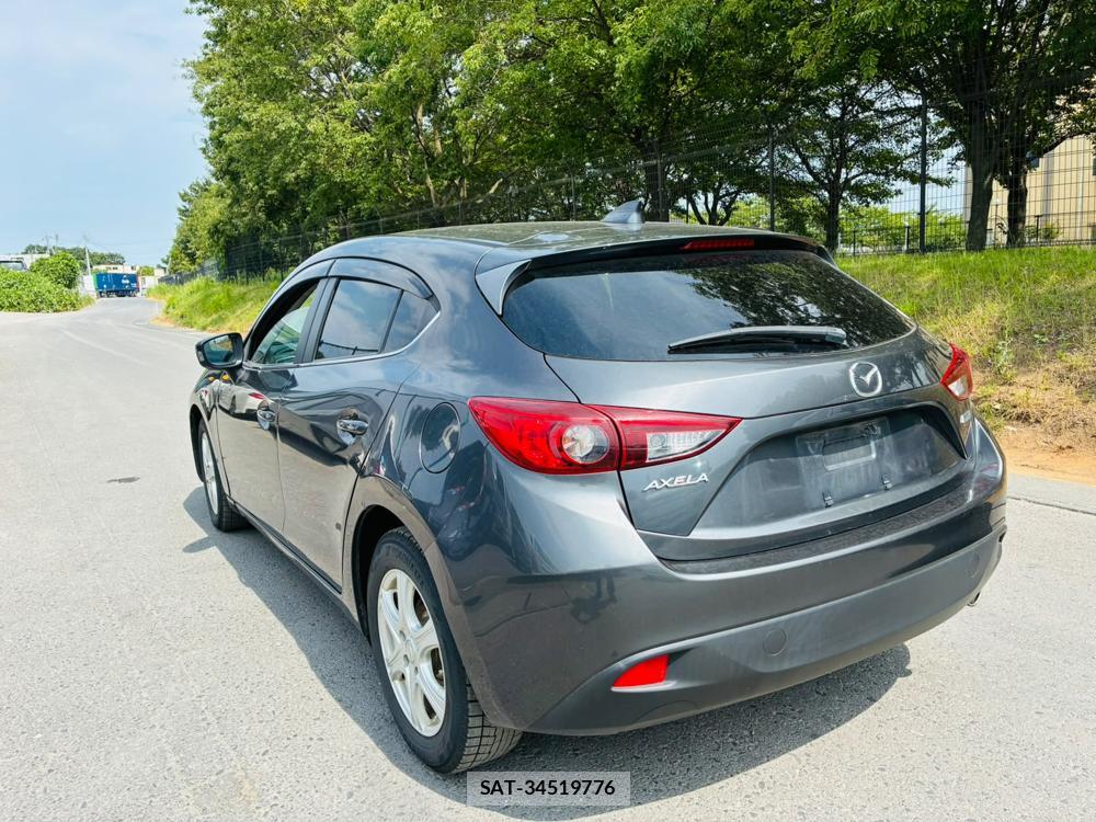 Mazda AXELA 2015-08 8009573-2