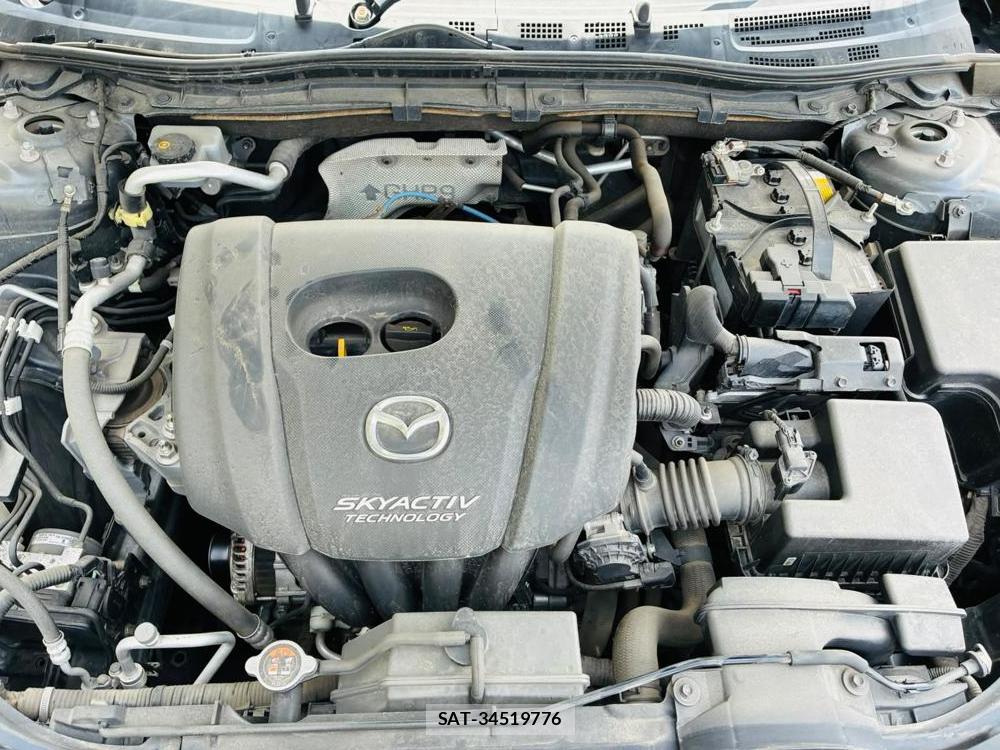 Mazda AXELA 2015-08 8009573-32