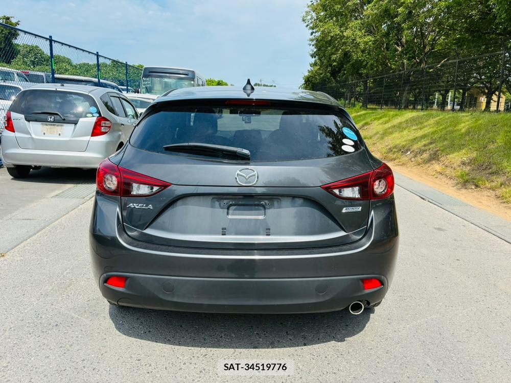 Mazda AXELA 2015-08 8009573-3