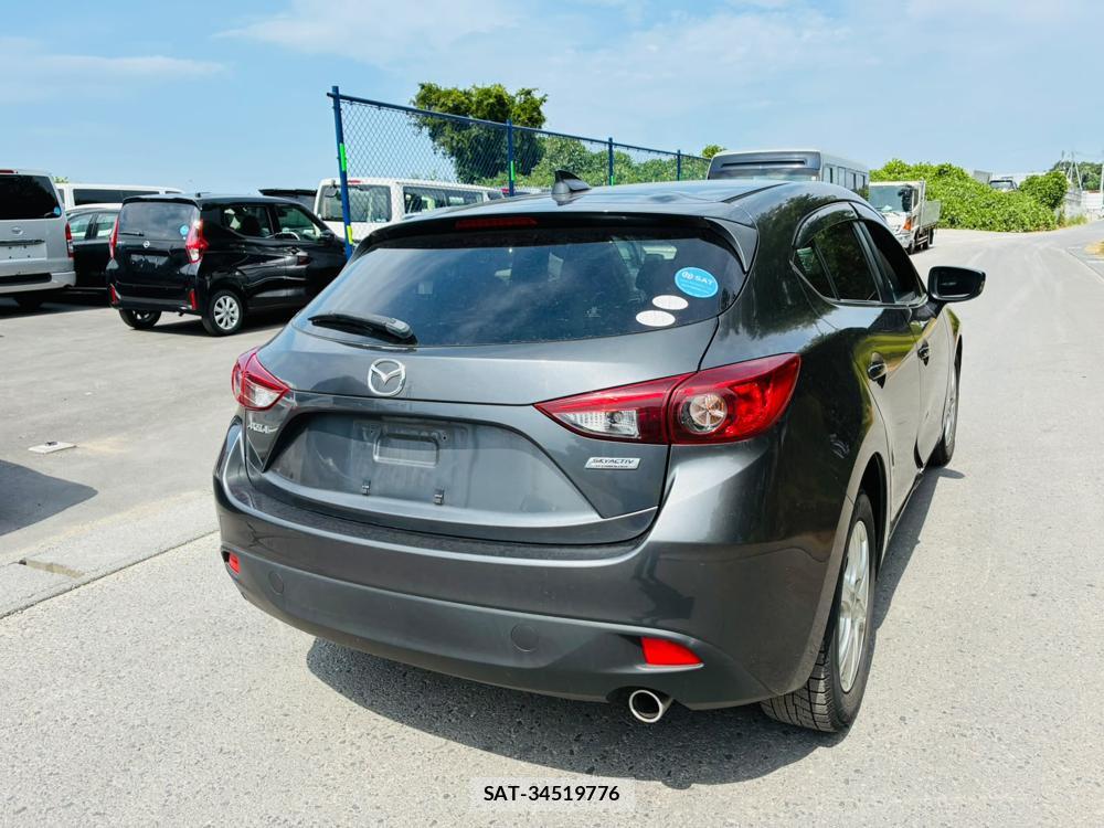 Mazda AXELA 2015-08 8009573-4