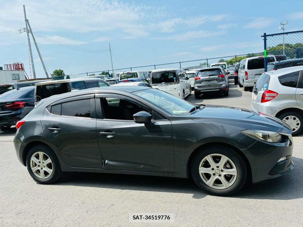 Mazda AXELA 2015-08 8009573-5