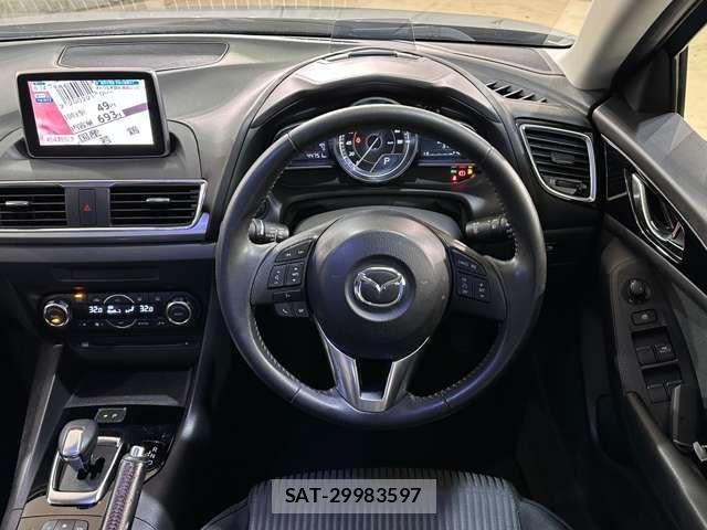 Mazda AXELA HYBRID 2013-12 2028745-11