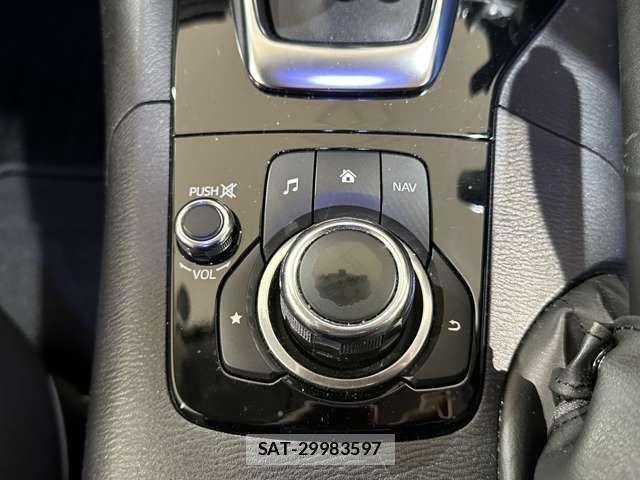 Mazda AXELA HYBRID 2013-12 2028745-17