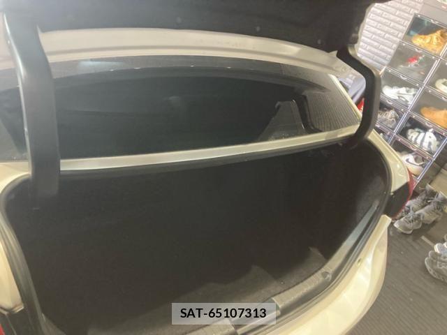 Mazda AXELA HYBRID 2017-06 6641283-13