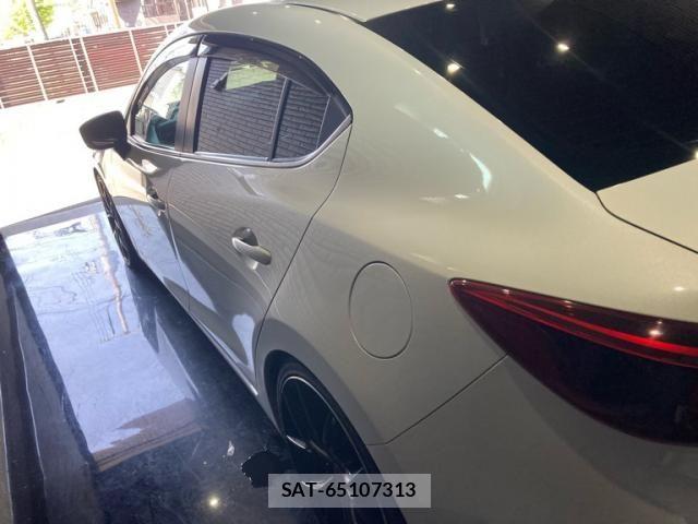 Mazda AXELA HYBRID 2017-06 6641283-5