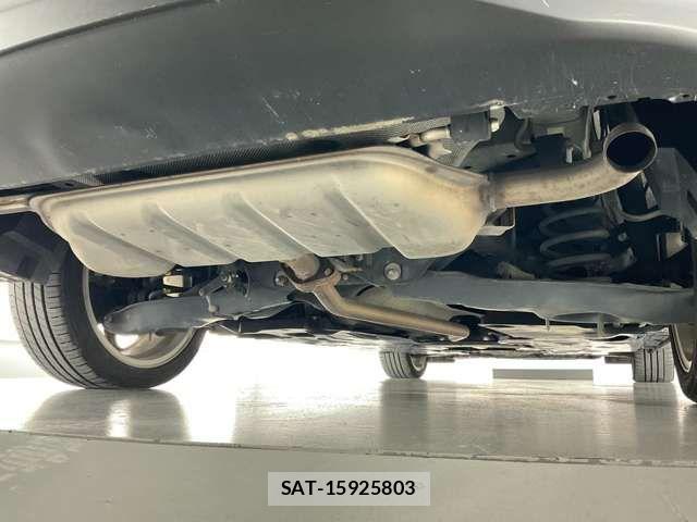 Mazda AXELA HYBRID 2017-09 6989703-9