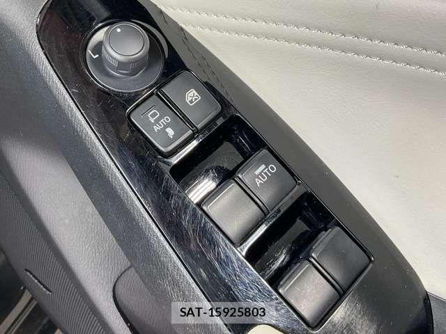 Mazda AXELA HYBRID 2017-09 6989703-14