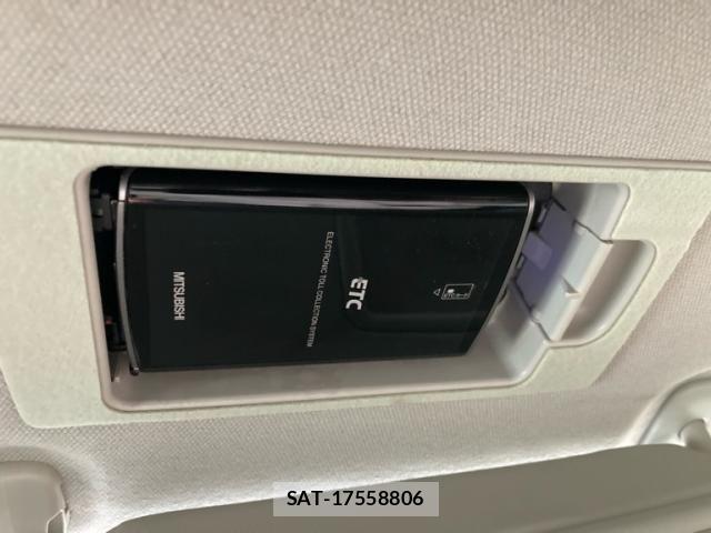 Mazda AXELA HYBRID 2015-08 7356939-16