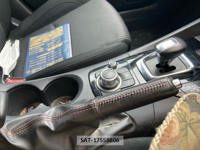 Mazda AXELA HYBRID 2015-08 7356939-22